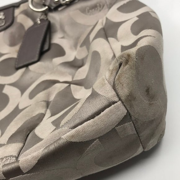 COACH XL Silver Jacquard Fabric Shoulder Bag - Picture 2 of 7